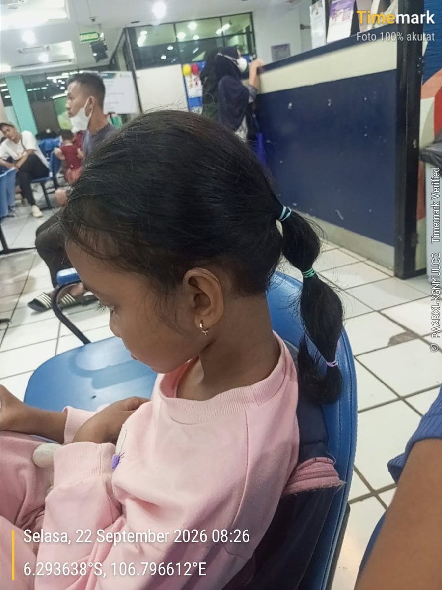 bernecklebmk's tweet photo. Assalamualaikum temen2, boleh bantu rt/like postinganku ini.
mamaku jualan ricebox untuk tambahan biaya berobat adikku pejuang leukimia, harganya start di 15k, lokasinya dibogor tamansari, mau cod rscm/fatmati jga boleh.
bisa untuk titip jumat berkah juga boleh cek profileku ya🫶 https://t.co/HxxjTDcG5Q