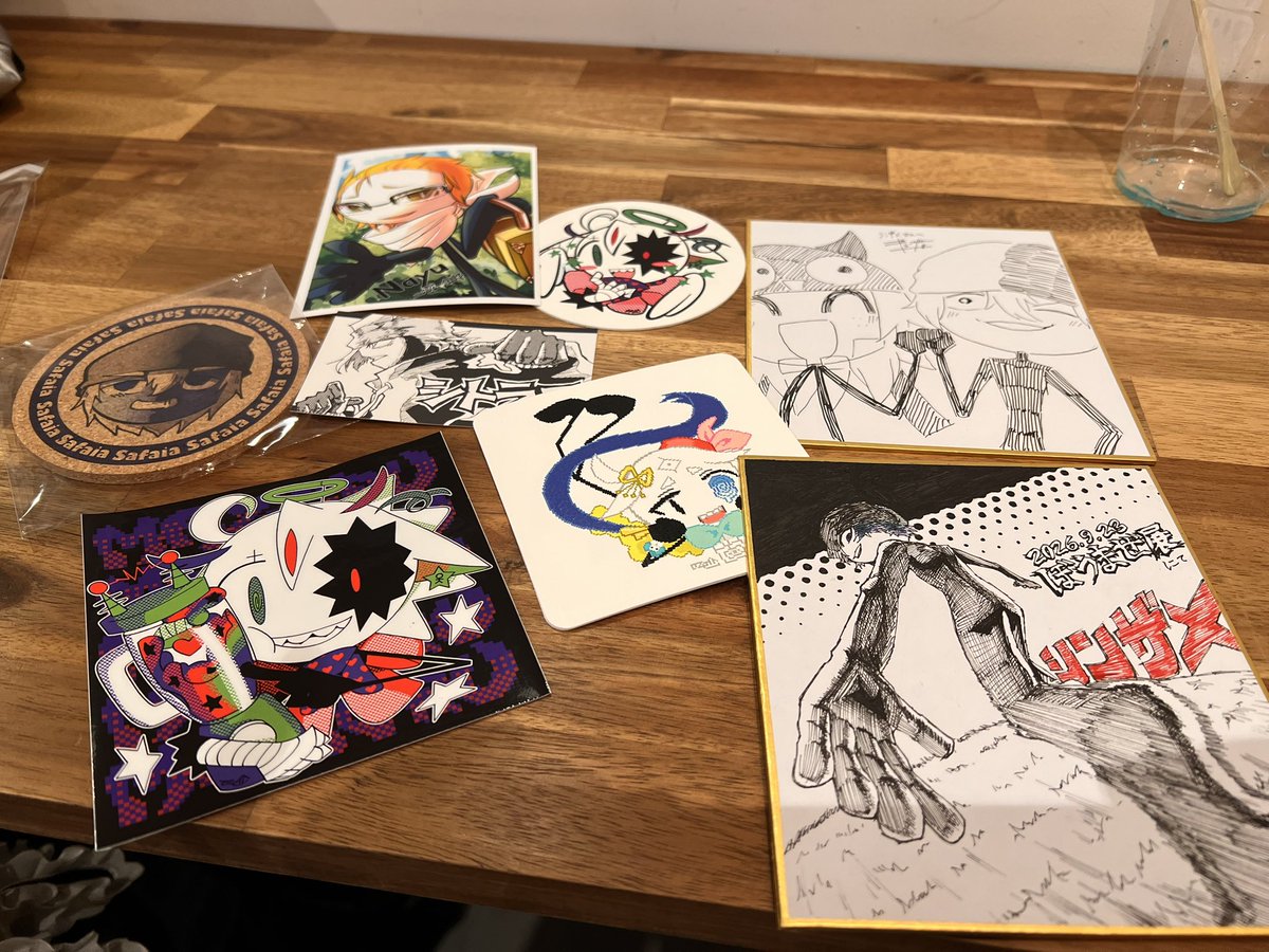 shinzame's tweet photo. みんな絵がうまいー！また機会があれば行かせていただきますー！お話ししてくれてありがとうございましたー！ぼうまぜスタッフの皆様もお疲れ様でした🙇🏻
#ぼうまぜ展 https://t.co/YniSnbVhP4