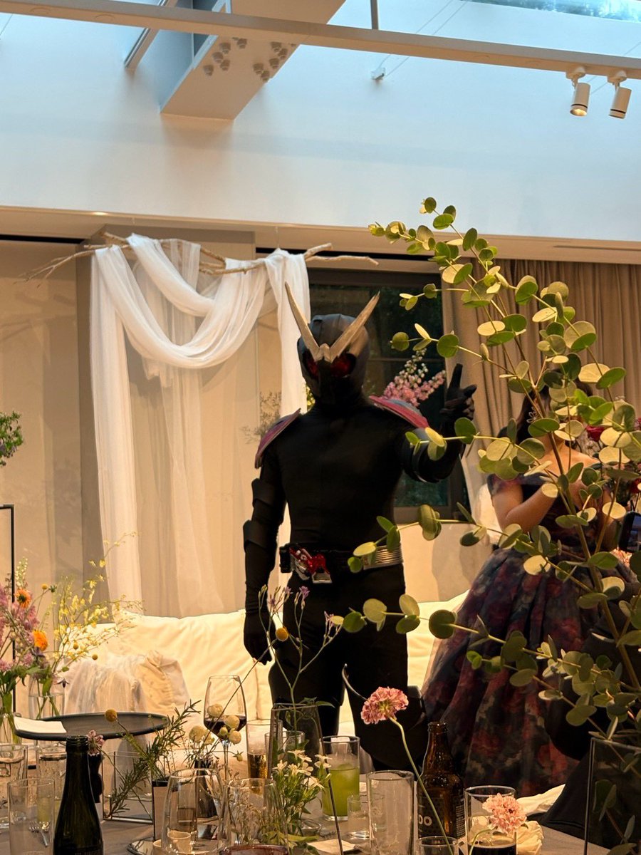 Dtime_saumin's tweet photo. 台風直撃でしたが、無事に結婚式を終えることができました

Dtimeからもsauminオフからも来てもらえて、私は幸せ者です

これからも夫婦で好きなことを楽しくやっていければと思いますので、よろしくお願いいたします https://t.co/wgsaWgXA3Y