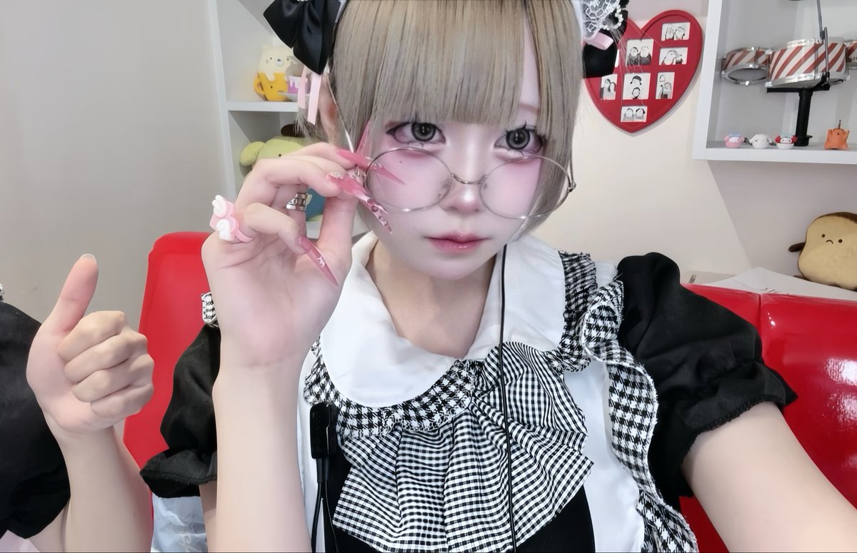 Candy____choco's tweet photo. 嘘でもいいから愛してるって答えてよ。

 #メイド #自撮り界隈  #地雷  #いいね返し https://t.co/FQXBIynojY