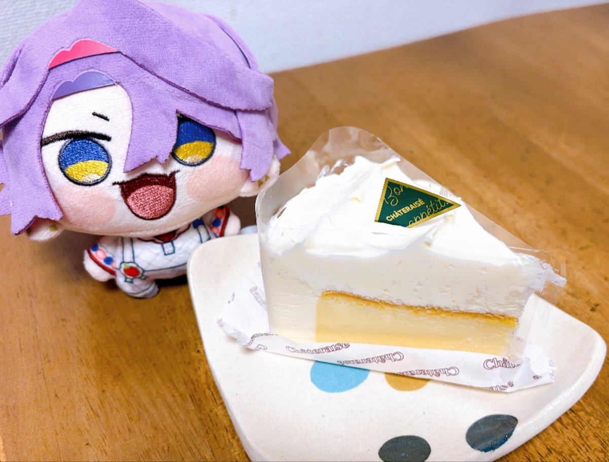 Marchdesuga's tweet photo. チーズケーキを買いました！ https://t.co/Dm2uWZuHqx