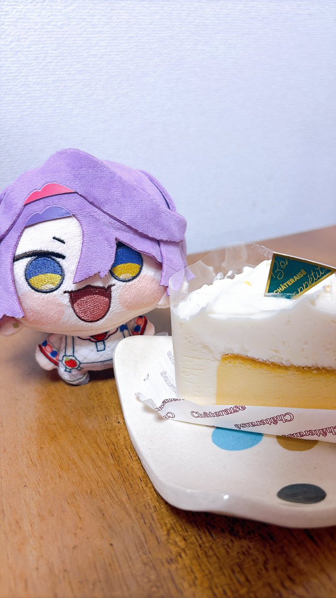 Marchdesuga's tweet photo. チーズケーキを買いました！ https://t.co/Dm2uWZuHqx