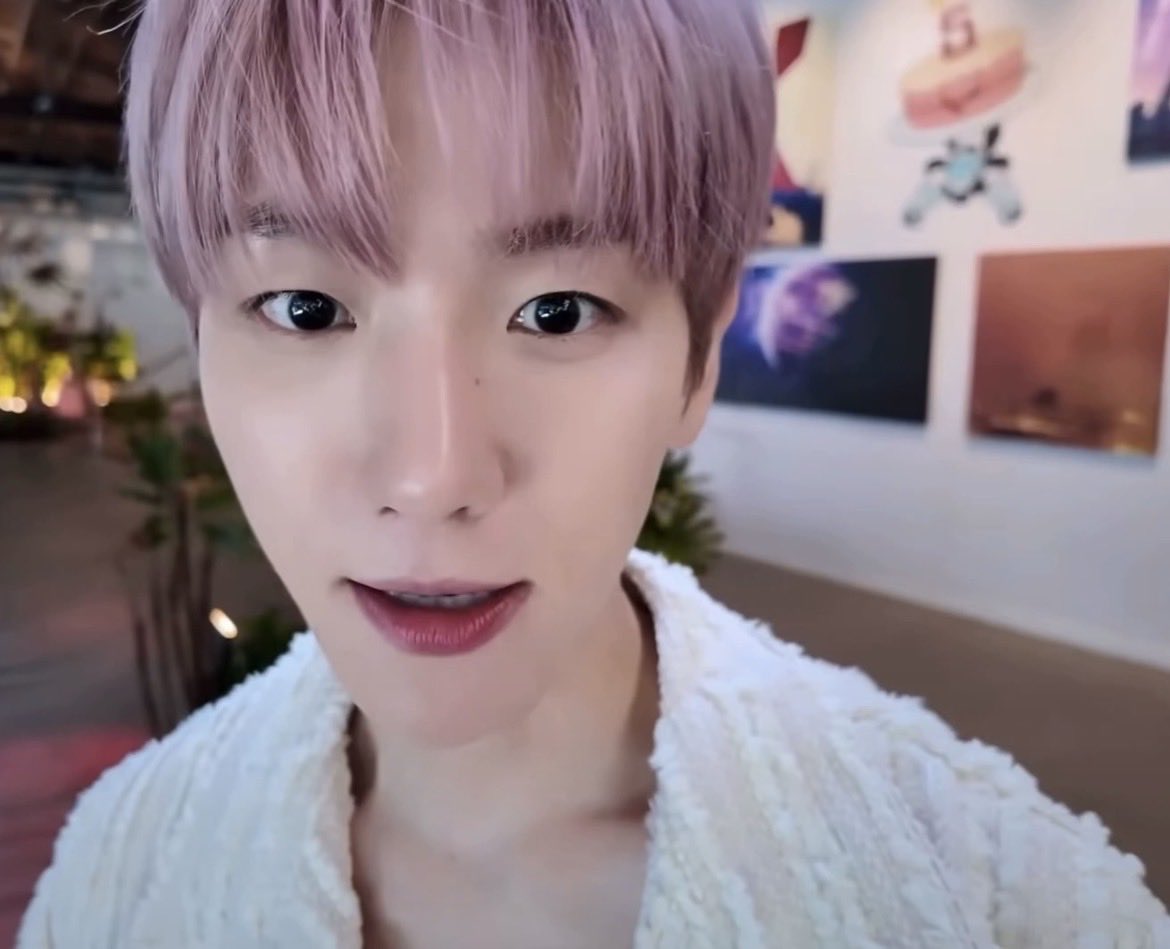cherryberrie614's tweet photo. OMG OMG  😱 https://t.co/fxWJo2a91O