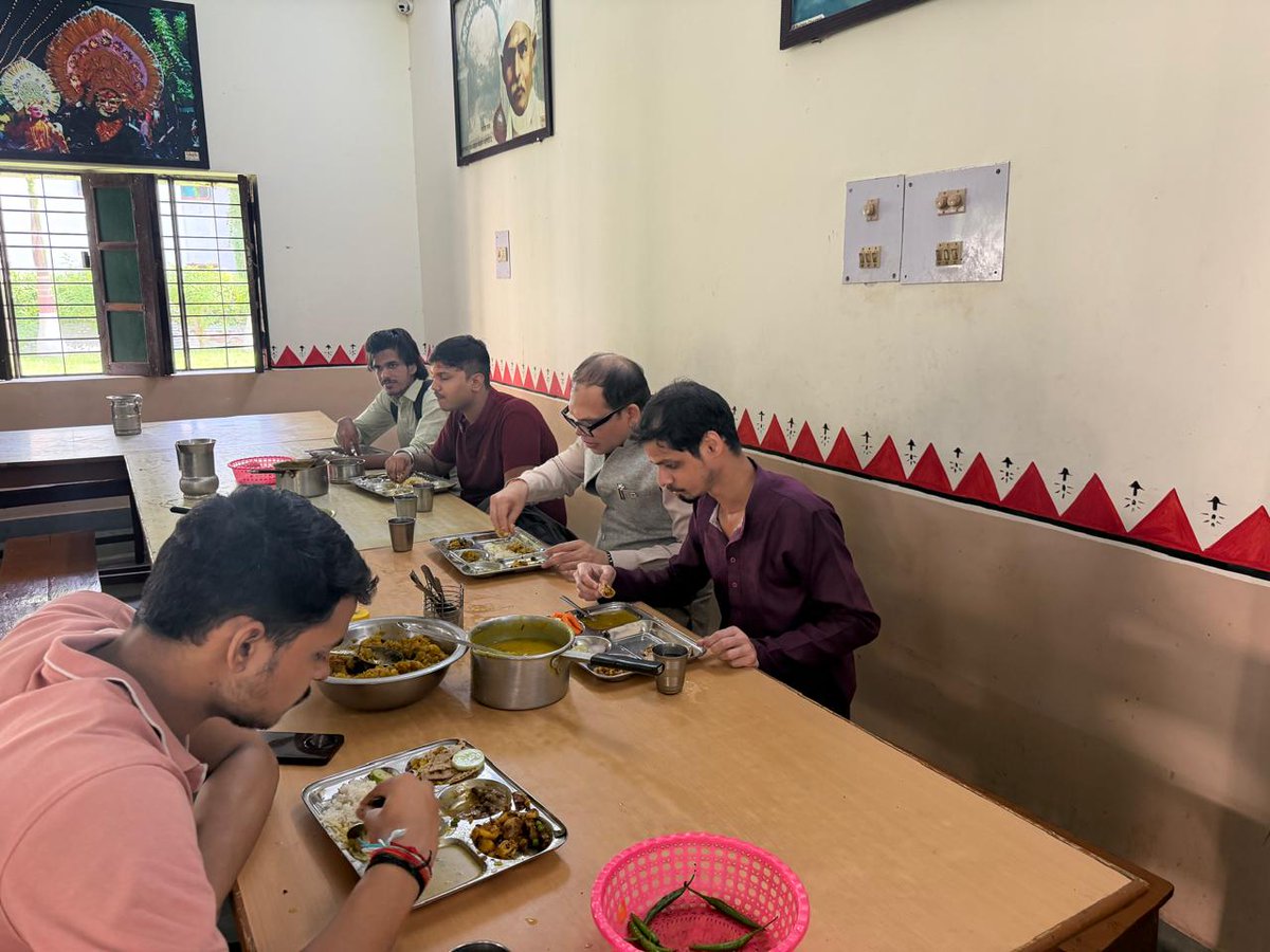 NCSC_GoI's tweet photo. Hon’ble Member of the National Commission for Scheduled Castes (NCSC), Dr. Partha Biswas, visited Banaras Hindu University (BHU) and conducted a review meeting. https://t.co/5uorlFO1fG