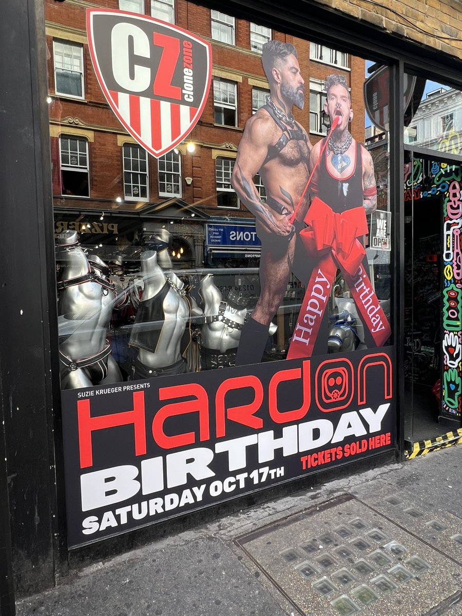 ClonezoneSOHO's tweet photo. We are obsessed with our new fetish window as we celebrate another year or @hardonlondon  
Happy birthday 🎂  

Who want to untie the bow? 😈

15% off always in store when you flash us your @hardonlondon ticket 😈😜 https://t.co/kY0pgSdqWU
