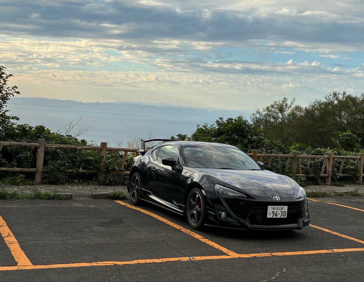 baruga_HMT's tweet photo. 弥彦山に行ってきました。
他にもオレンジの86止まっててめっちゃかっこよかった https://t.co/Cg6i0jziWQ