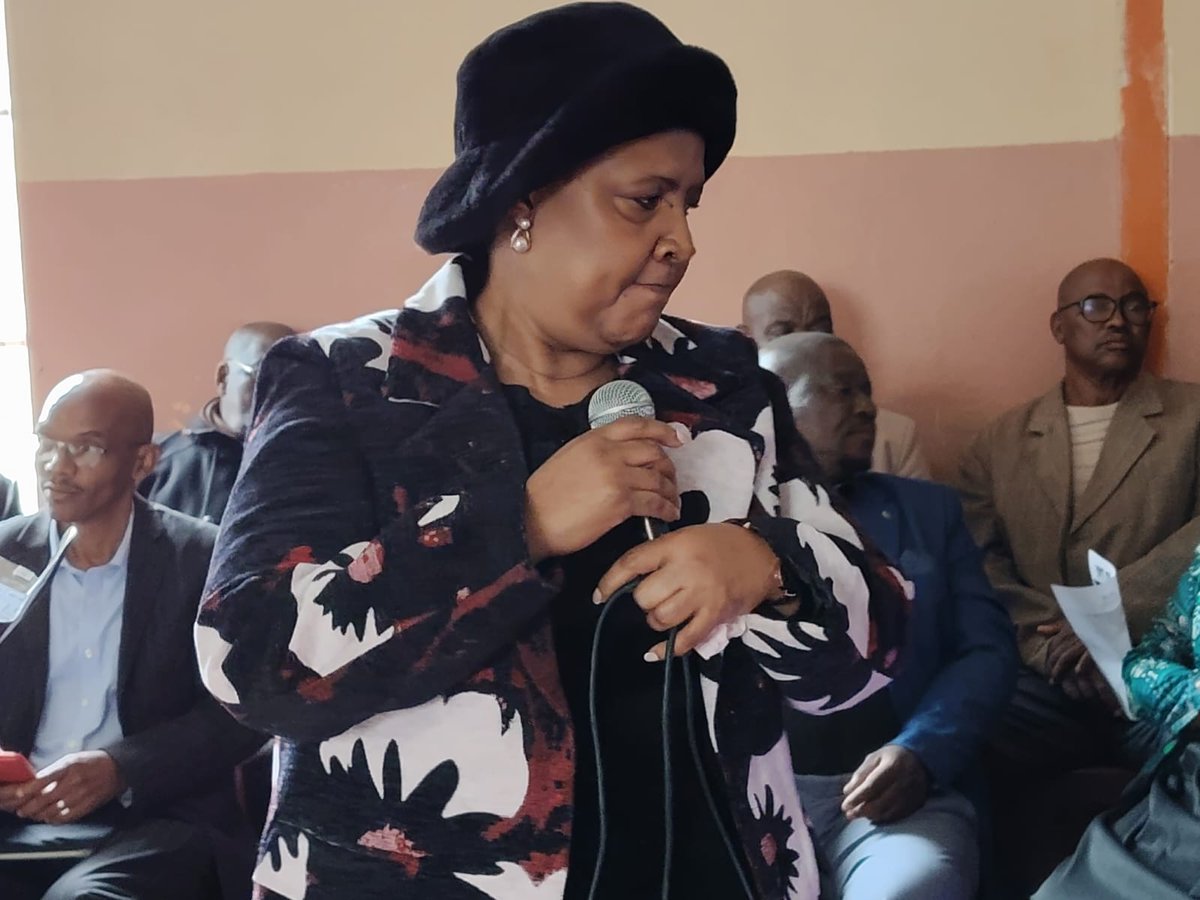 ElundiniLM's tweet photo. Currently unfolding, a memorial service is being held at the Roman Catholic Church in Tlokoeng to honour the 10 lives, including one person from Lesotho, who were lost in a devastating multi-vehicle accident that occurred in the Western Cape. https://t.co/qSc62fYkRl