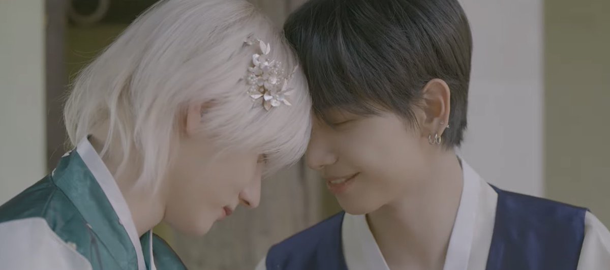 meongchiz's tweet photo. happily married. https://t.co/IrfS9F3R2t