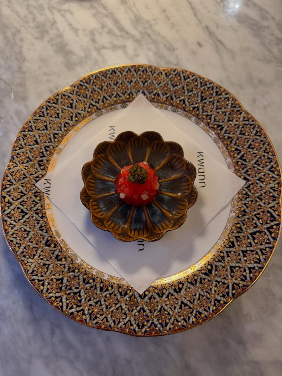 AidaSnookilzb's tweet photo. Fortune cookie and cutlery. https://t.co/jdBOOKBH2D