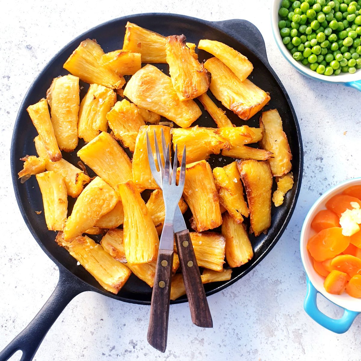 NorinePichoff's tweet photo. The best roast parsnips are golden and crisp outside, juicy and tender inside—perfect for Christmas dinner, any roast, or a simple weekday side. Find the full recipe via the link in my bio. https://t.co/YTb60rDnzT