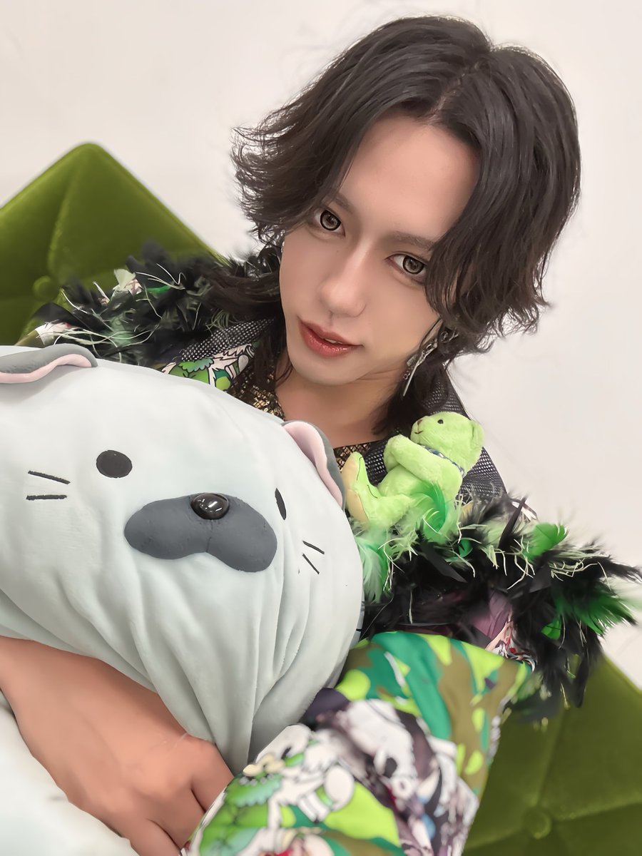 0153_daisuke's tweet photo. ツアーファイナルありがとう。
クマ。猫。俺。 https://t.co/sRcFg12t6c