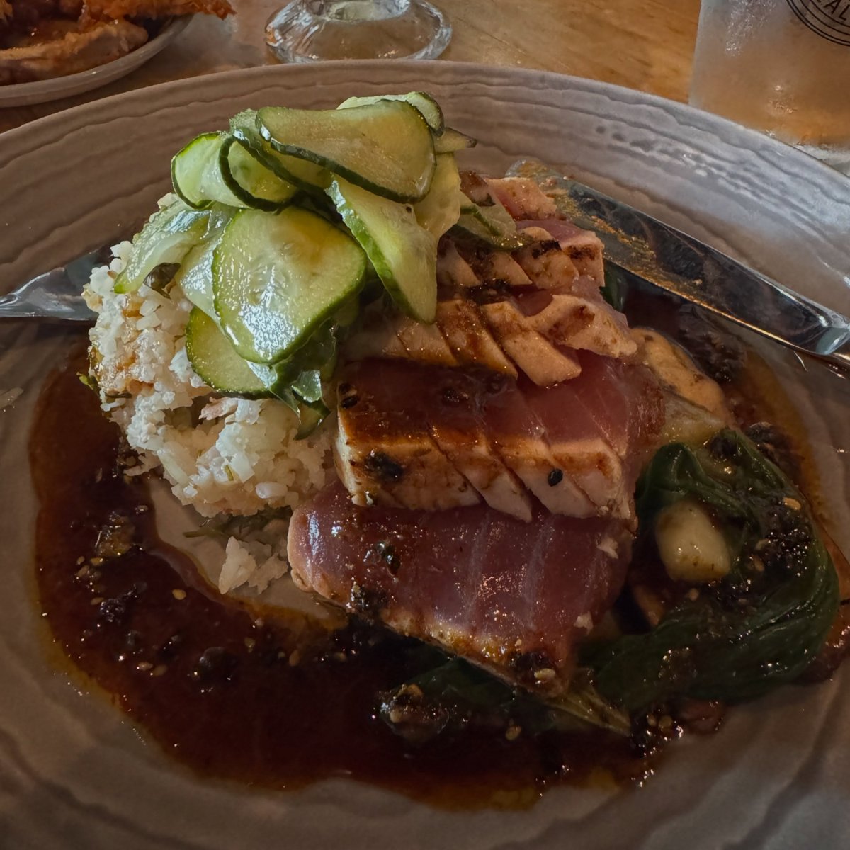 RavenBalotnad's tweet photo. A fun, delicious dinner with friends and colleagues last night at Duke’s La Jolla in La Jolla, California, near San Diego. The coconut shrimp and ahi tuna steak were delicious, but the incredible Hula Pie stole the show. The drinks and La Jolla https://t.co/jZp7fZDB6v