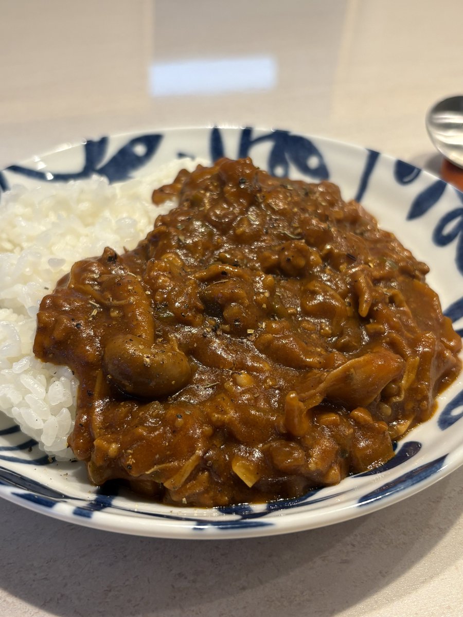 ppekolog's tweet photo. お昼ごはん✨

無水カレーよ🍛

＃おうちごはん ＃お家ごはん https://t.co/RDwGUqsz1Z