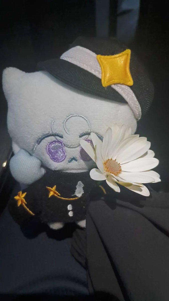 starry_mills's tweet photo. THIS IS SO GOOOD AND SOOOO ADORABLEEEE AWEEEEEEEEEEEEEEEEEEEE

SO PEAK, MILKY APPROVED! https://t.co/ieZNnBnm3P