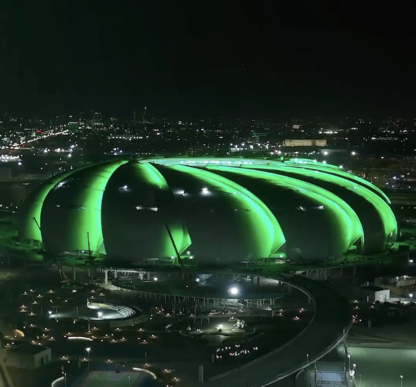 Khobar_city11's tweet photo. ملعب أرامكو يتزيّن بالأخضر 💚🇸🇦 https://t.co/E1qqWV7xtk