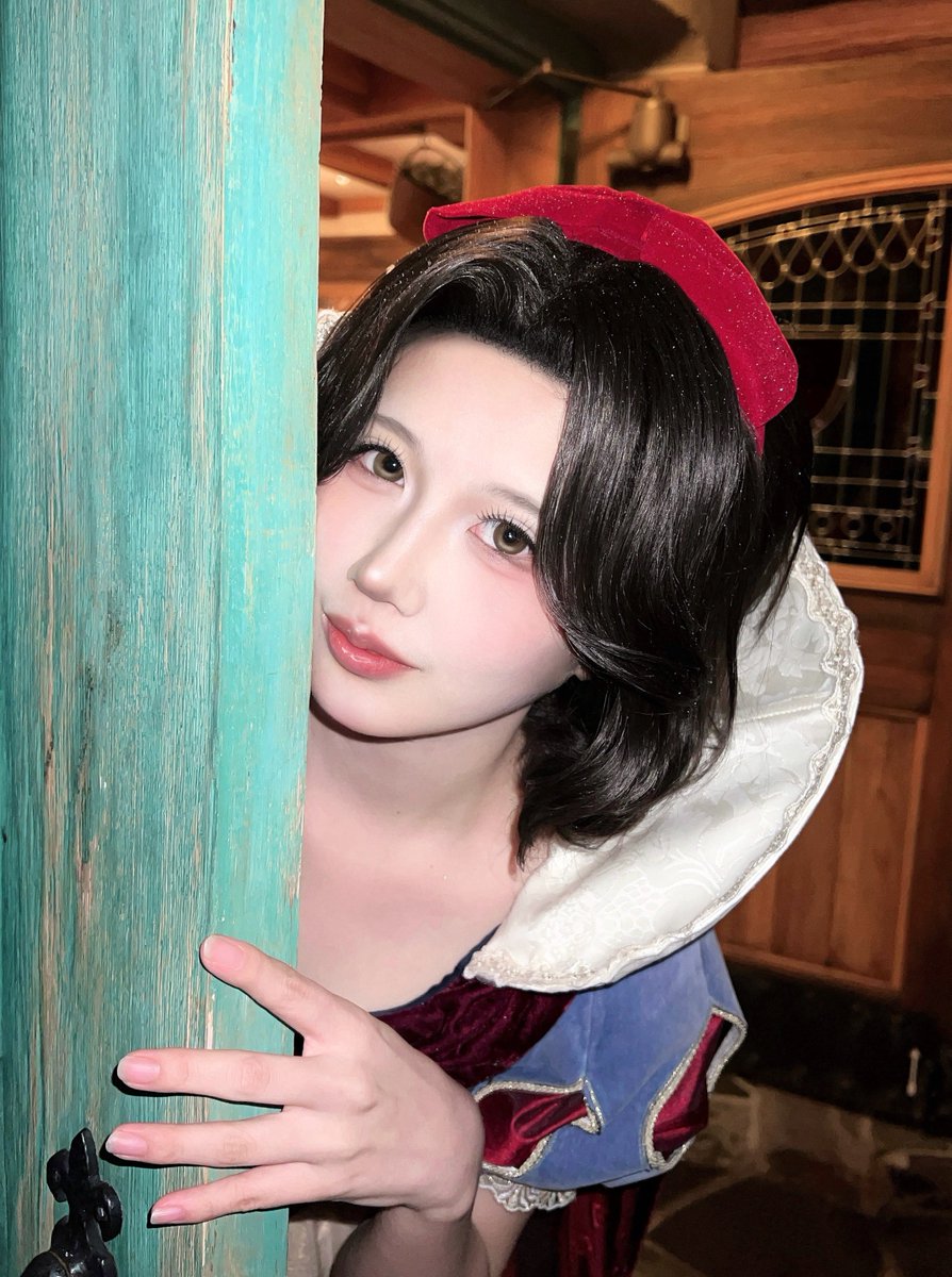 _RousoKu_'s tweet photo. #Dハロ #Dハロ仮装 
 
こっちを見てくる白雪姫🍎🤍 https://t.co/wXA02bCleA