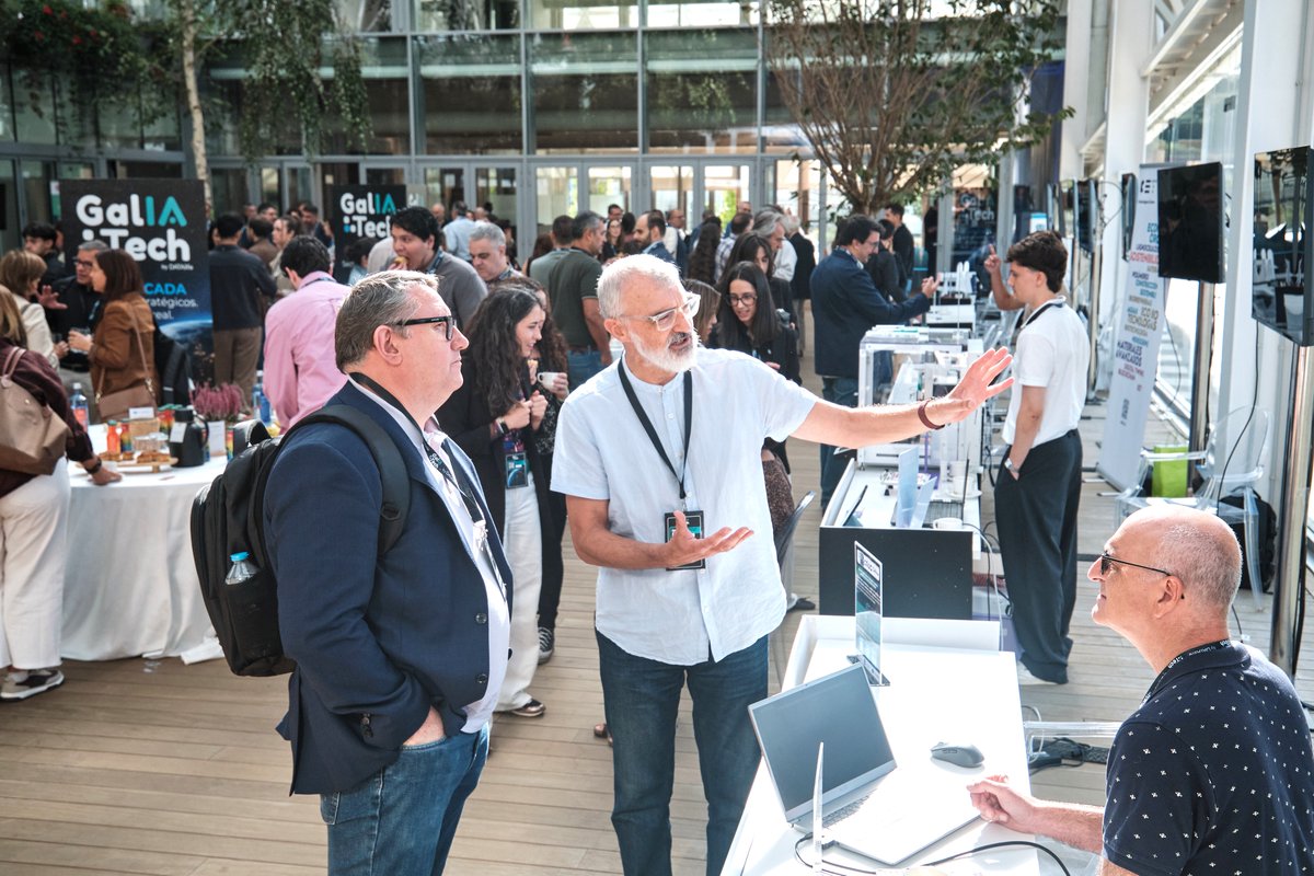 itecam_CT's tweet photo. 📅 El pasado viernes 18 de septiembre, Santiago de Compostela acogió la Cumbre Nacional de European Digital Innovation Hubs (#EDIHs).

En representación de @I4CAMHUB , #EDIH integrado en la @edih_net , contamos con la asistencia online de Cristina Conejo  de #Itecam  y la asistencia presencial de Enrique Arias de la @uclm_es  

Durante esta jornada de trabajo clave se debatieron los próximos pasos de la red:

🔹 Retos clave.
🔹 Estrategias en digitalización e Inteligencia Artificial.
🔹 Nuevas oportunidades de financiación
🔹 Oportunidades de cooperación entre los distintos #EDIHs

Fue un encuentro para conectar ideas, generar sinergias y seguir impulsando la transformación del tejido empresarial.

Financiado por la Unión Europea.