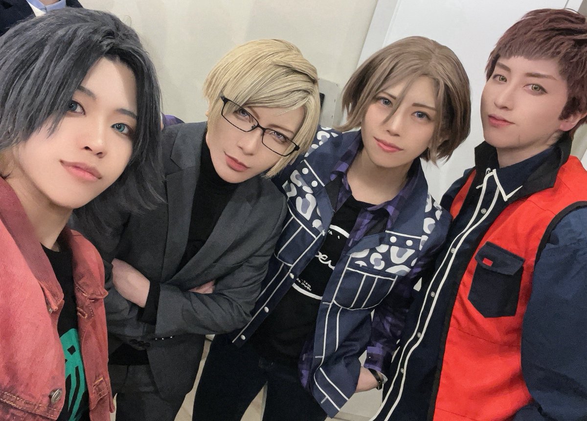 aos10181123's tweet photo. ※コスプレ/Cosplay
A3!

①三角に綺麗な三角を教えてもらった🔺
②晩酌組に迷い込んだ天馬🌻
③いつもお世話してもらってる人達🙇🏻‍♀️
(中の人が)
④恋のライバルコンビ(お家芸)

楽しかった思い出たち✨

#ぶぶのスペシャリテ0913 https://t.co/IMhKNKTF9c