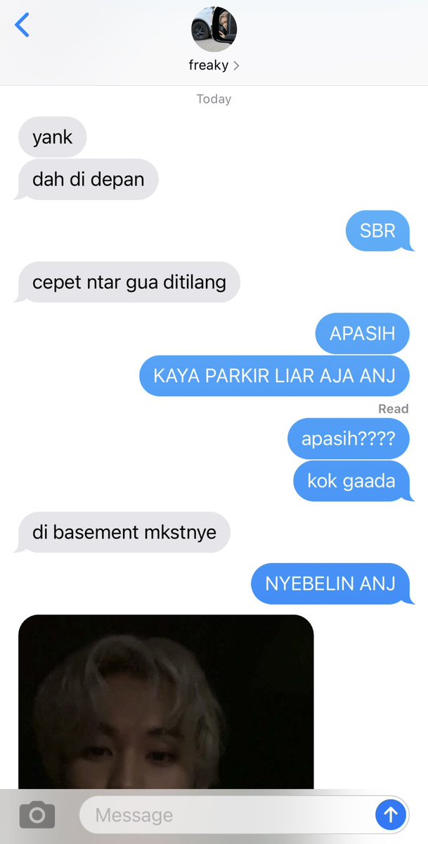 apricotjuices's tweet photo. fast forward setelah fase pdkt yg sbnrnya gabisa dibilang pdkt jg si karena ngalir aja hubungan mereka, trs out of nowhere udh pacaran aja—ini karena si ael tiba tiba proclaim kl dia sm khail dah pacaran (mnrt dia) ya tapi khail ga bantah si, dia mah ‘oh gt oke’ #freakycouple https://t.co/5SaHGkmdCS