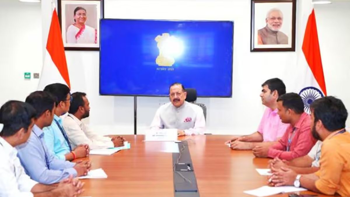 psuconnect's tweet photo. DoPT Has Cleared Over 23,000 Promotions in Last 12 Years: Dr. Jitendra Singh

read more at:
https://t.co/UIKTVkNIjy

#PSUConnect #DoPT #GovernmentPromotions #CivilServices https://t.co/PQFaUFMc6b