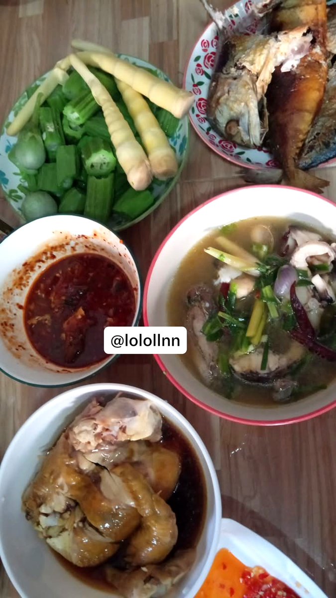 lolollnn's tweet photo. อาหารเย็นนี้ค่ะ 😚
ถ้ามีผัวทำอาหารเเบบนี้ให้ผัวกินทุกวัน

#อาหาร https://t.co/eJVRPDdy92