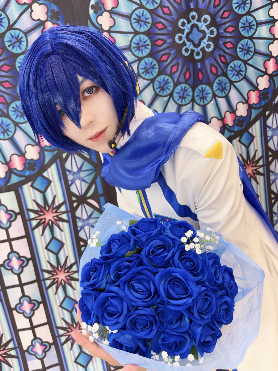 Number03Nanba03's tweet photo. 受け取ってくれるかな？💙
#KAITO #コスプレ https://t.co/muu2zy2Tog