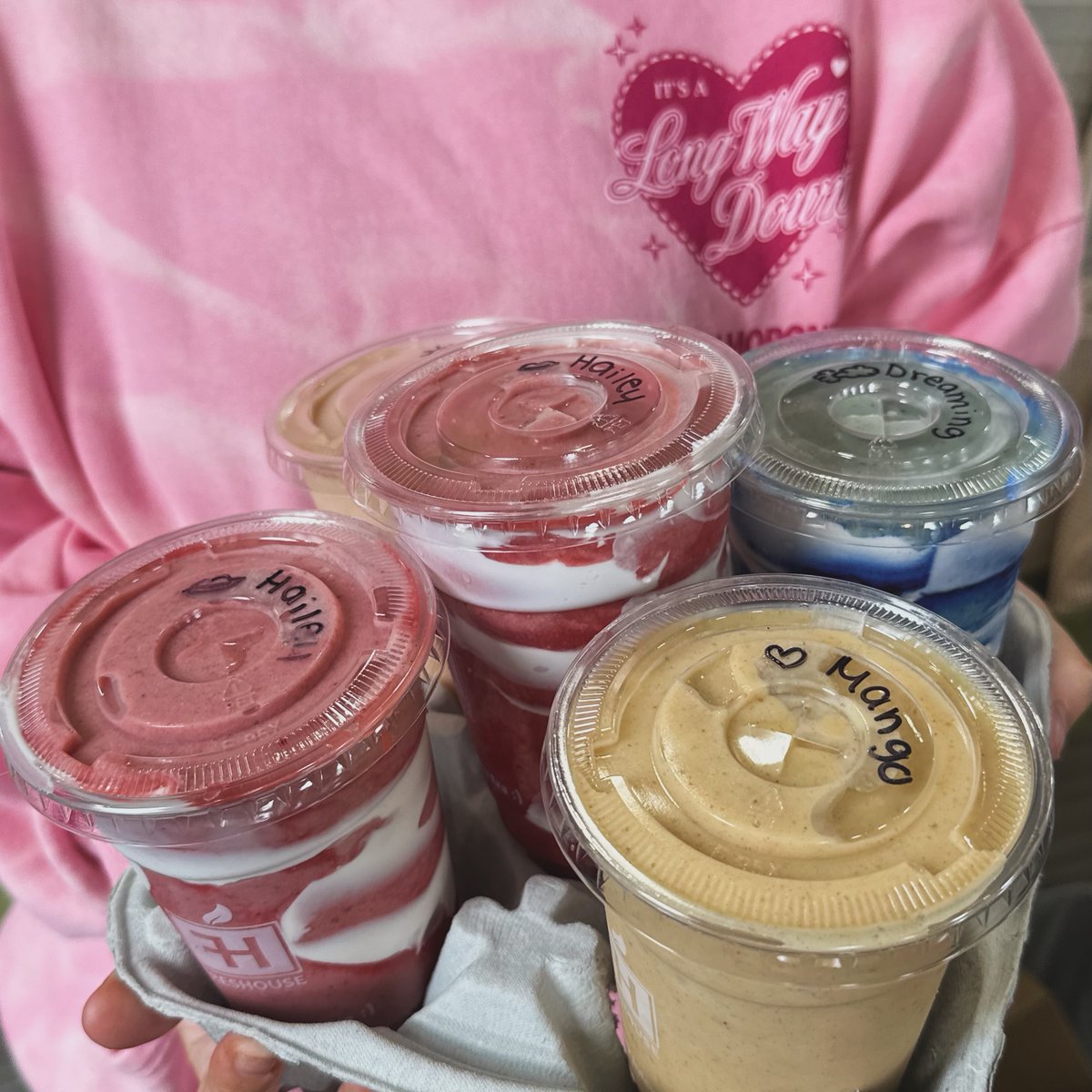 FlorineHarfhsx's tweet photo. Post-workout smoothies 🥤🍓🍍🍌 
Delicious 😋... https://t.co/4boWVjd8pN