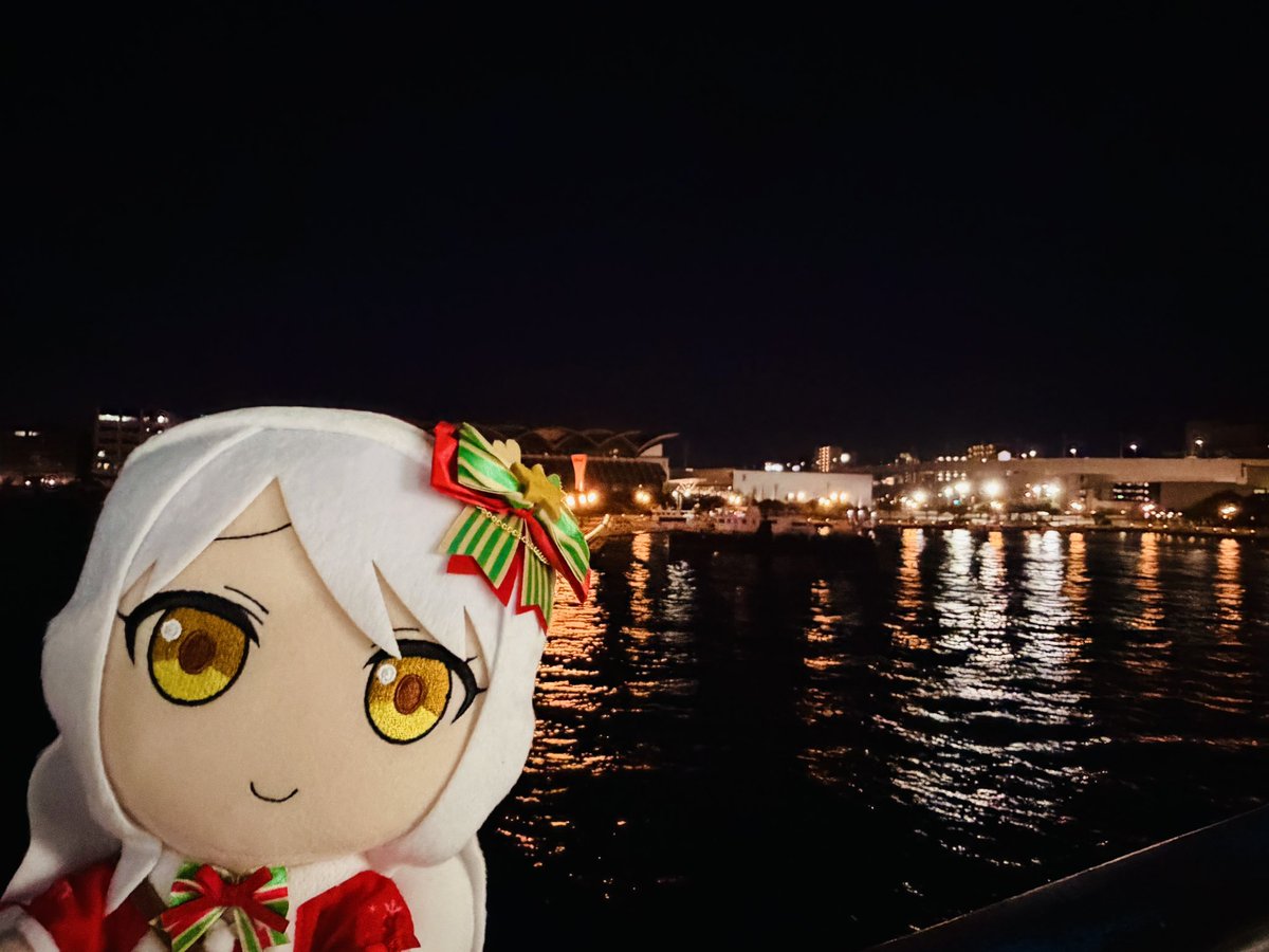 TangCuCu_P's tweet photo. イヴちゃん、島流しだよ…
旅ろドライヴ楽しかった！！！！！！！ https://t.co/DlQ8iEKsRU