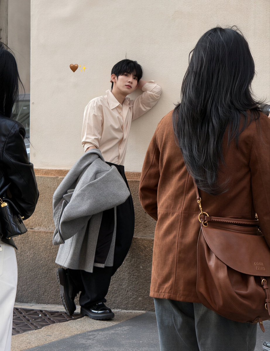 BbyChannel94032's tweet photo. Pretty Shuuu

#SIWOO_IN_MILAN
#PARKSIWOO https://t.co/GhvckZ2y7x
