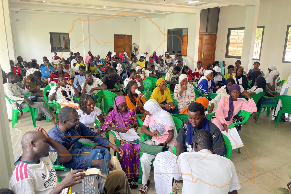 ODCSenegal's tweet photo. Retour en images sur le #TechKiTour à Thiès !
De Mérina Dakhar à la mairie de Thiès, en passant par Nginth, Madina Fall et Ndiakhaté Ndiassane, plusieurs publics ont pris part aux formations autour du numérique.
510 bénéficiaires formés au total.
#TechKi
#OrangeDigitalCenter https://t.co/TOLYc0q5NU