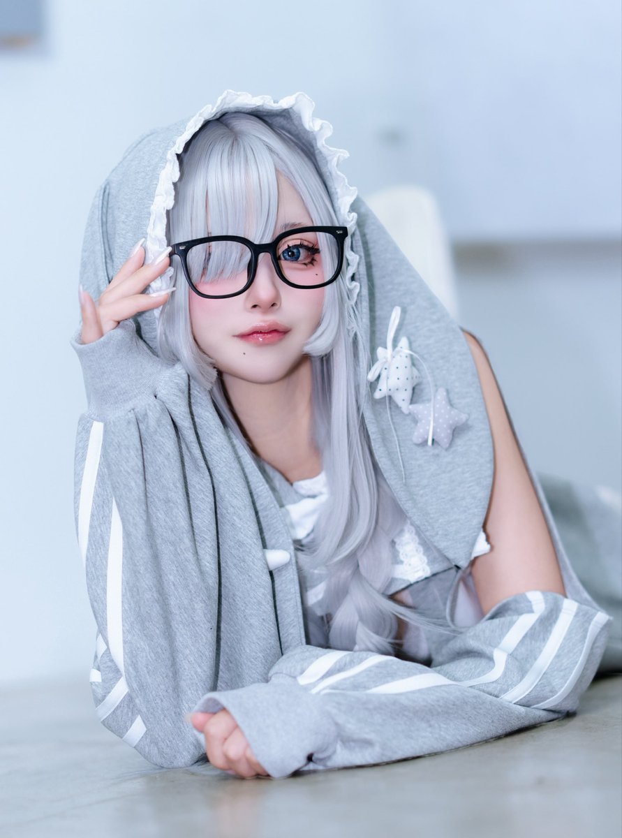 aoyanagi_cos's tweet photo. うさぎジャージ🐰 https://t.co/ZsmiMV2F7Q
