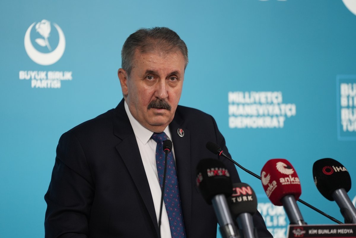 ondercan40's tweet photo. “Birleşmiş Milletler, mazlumların feryadını kayda geçen bir kurum değil, zulmü durduracak bir irade olmalıdır.”
#MustafaDestici #BüyükBirlikPartisi #Gazze #Filistin #İsraileYaptırım #BirleşmişMilletler

@Mustafa_Destici 
@bbpgenelmerkez 
@AliBoyaci40 https://t.co/qFF9m13zpS