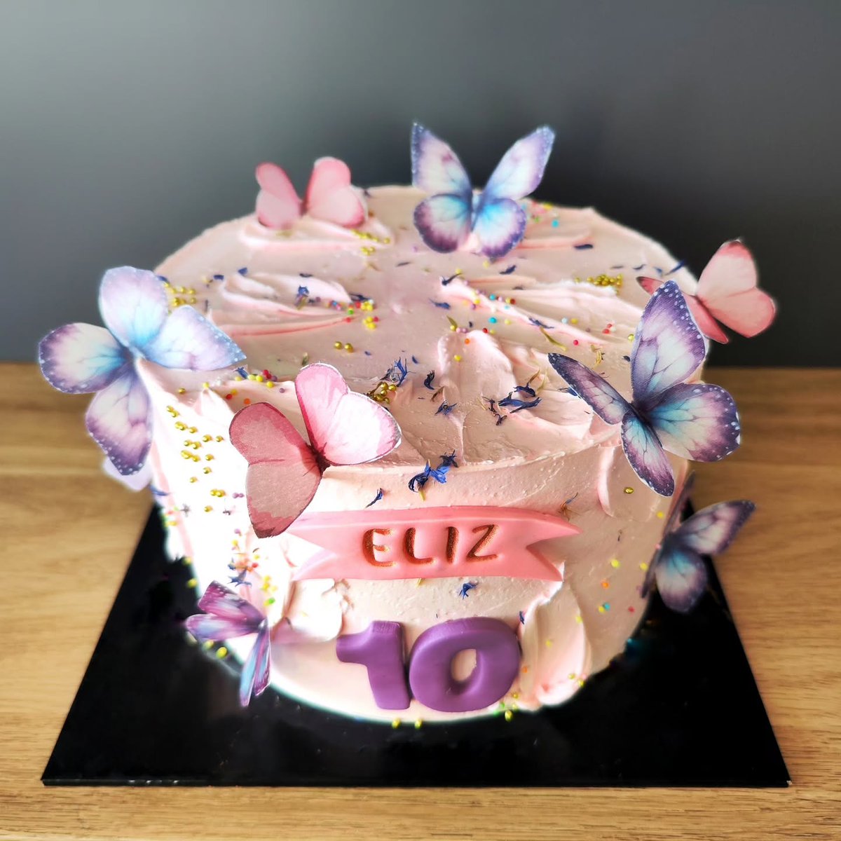 LuettaFuelt8w's tweet photo. Information and Orders
✓ 0771689199
✓ gateaumonamour@gmail. com https://t.co/A1mJabd83J