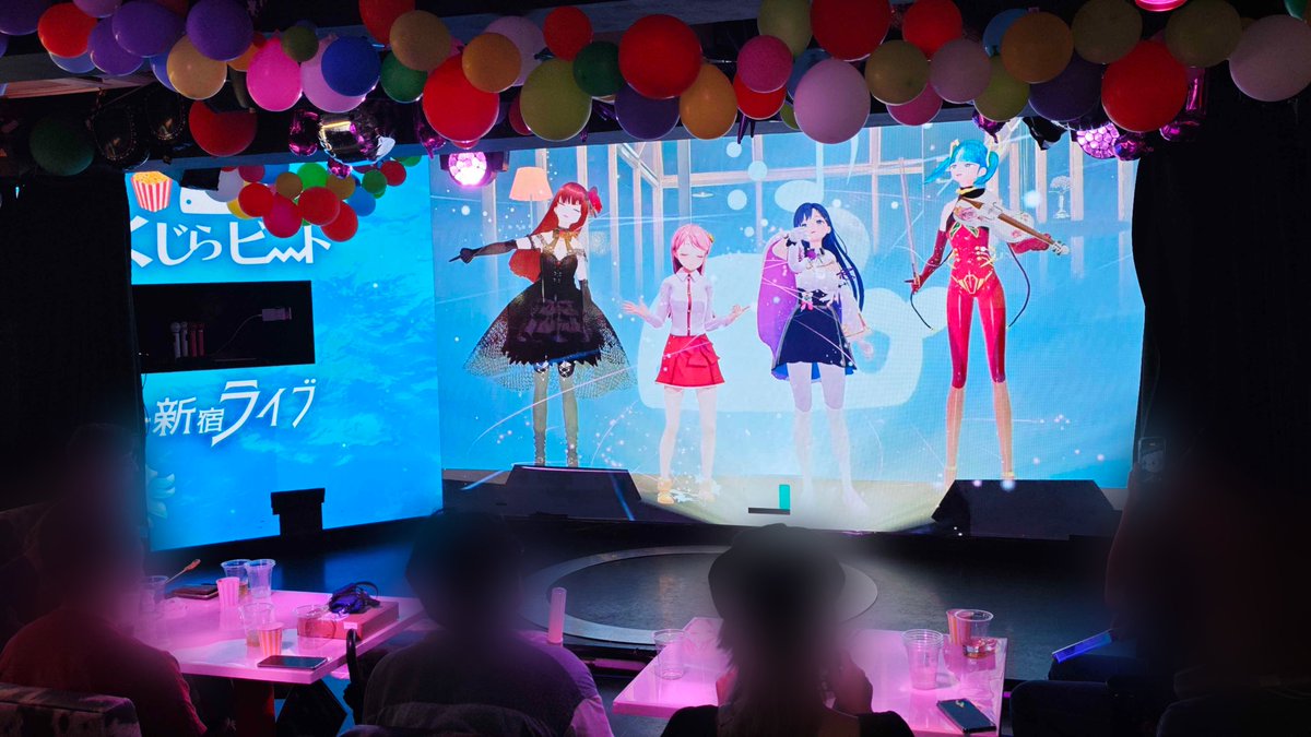 OculusTan's tweet photo. わーーー！　やったよー！
#劇場版くじらビート 新宿ライブ、みなさんのおかげで無事開催できましたー！　映画のライブシーンで現実の照明があるのも新鮮だよね✨そして怒涛のライブ��トークに盛沢山、大ボリューム楽しんでいただけてとにかく感謝ですっ　ありがとーーーーーー＞＜✨🐳 https://t.co/fseLqseKT0