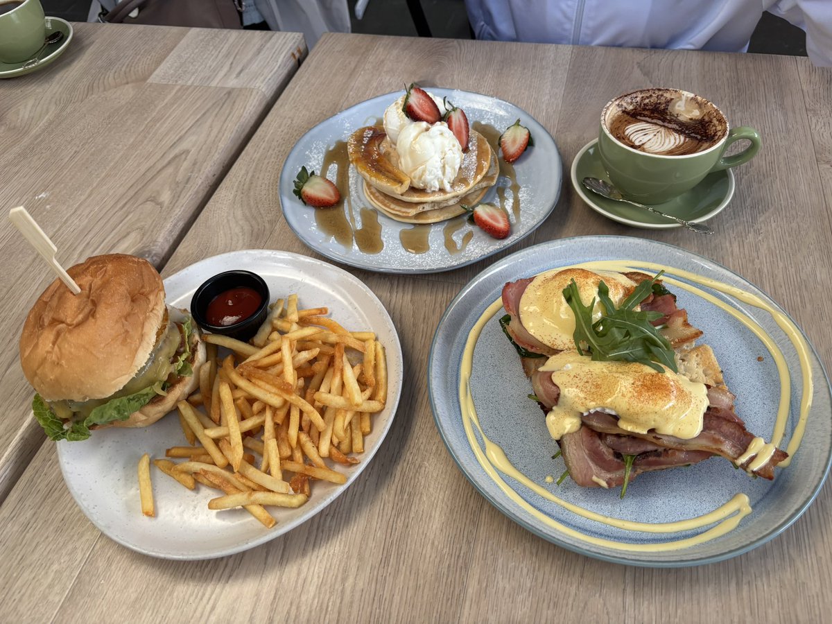 Richan_129's tweet photo. 今日の旅行先でのご飯🤤🍽️
実は今体調悪いです。笑
早く寝ます、おやすみなさい💤⭐

みんないい夢見てね😚💓 https://t.co/E6acLipQt6