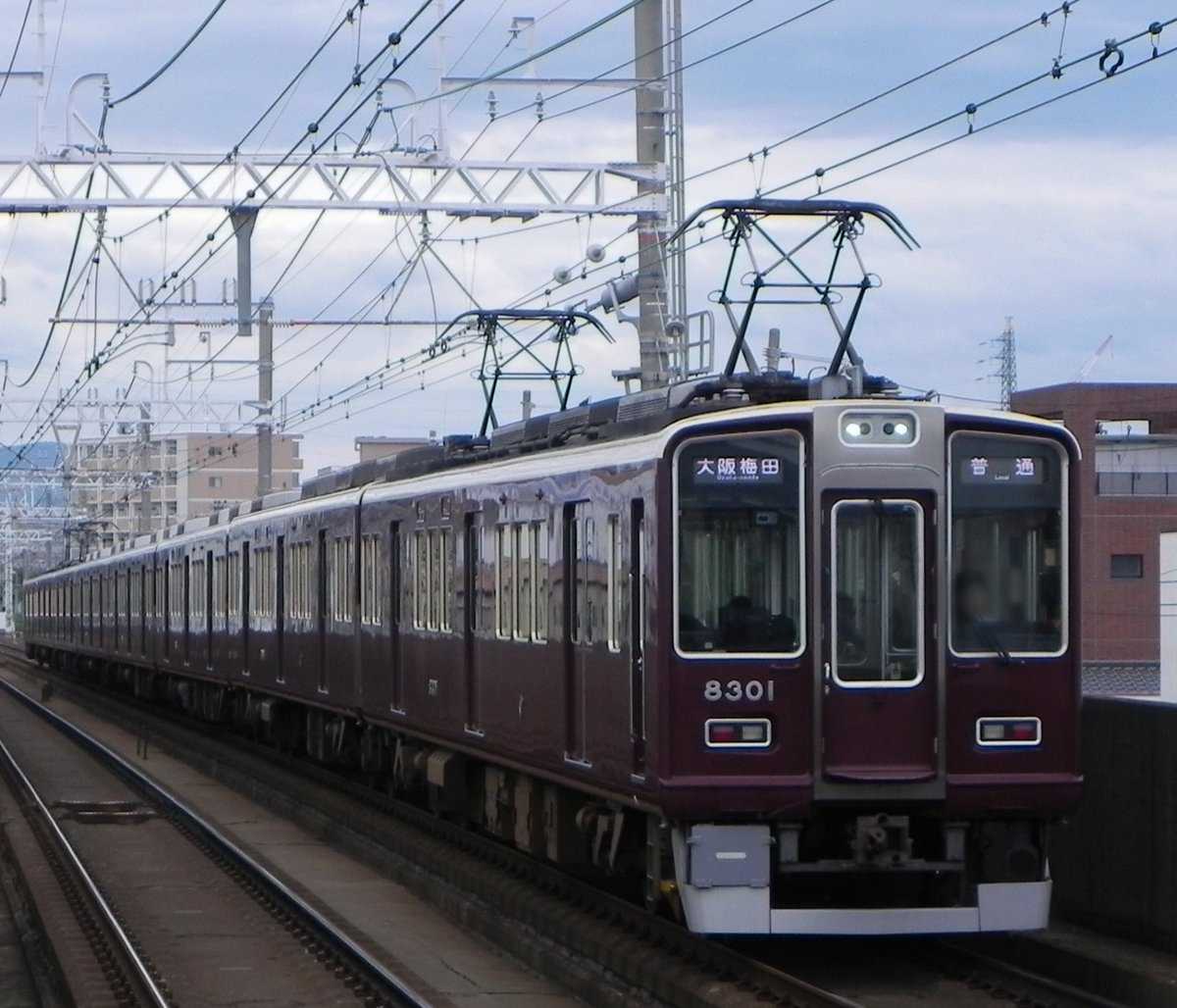 series211_M103's tweet photo. 阪急8301f https://t.co/r6sZXNC9a7
