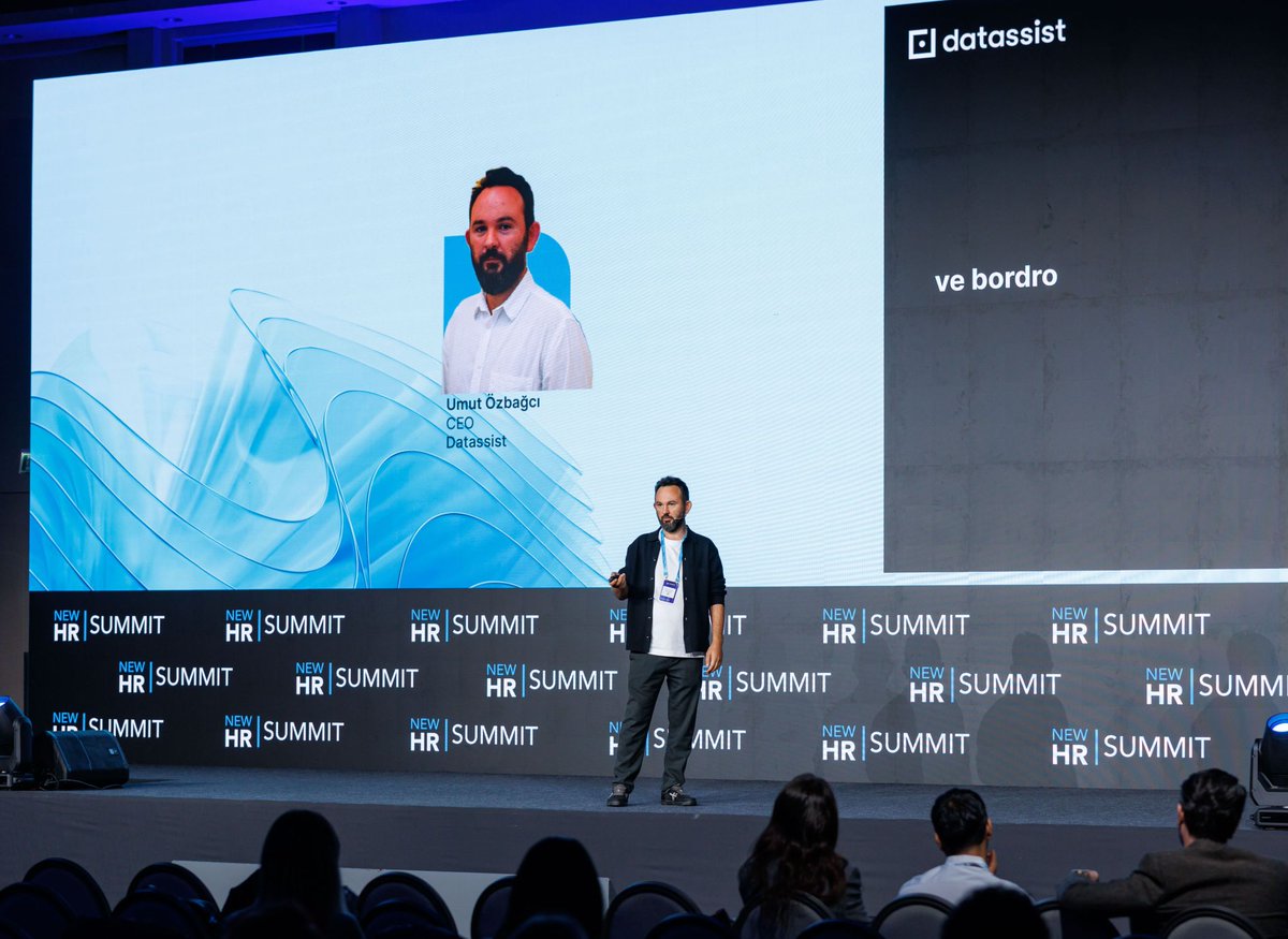 datassist_ik's tweet photo. Webrazzi New HR Summit 2026’da Umut Özbağcı, bordronun İK ve teknoloji dünyasındaki yerini “Günün En Sıkıcı Sunumu” başlığıyla ele aldı.

Sıkıcı görünen detayların, aslında geçmişten günümüze işin nasıl en kritik parçalarından biri olduğunu konuştuk. https://t.co/plSdq9wqfz