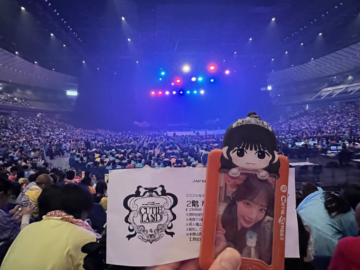7991naruking's tweet photo. きゅーすとってあまりにも楽しすぎるよね。
感動する歌もあるし、楽しい歌もあるし、そのバランスの良さが極まっている。
ダンスのキレ、声量、煽り。その全てがとんでもなくレベルアップしていて素晴らしすぎた。
みんなが立ちたかった夢の舞台は大成功。
本当に本当に素晴らしい景色を見せてくれて https://t.co/c6u7ihsA6v