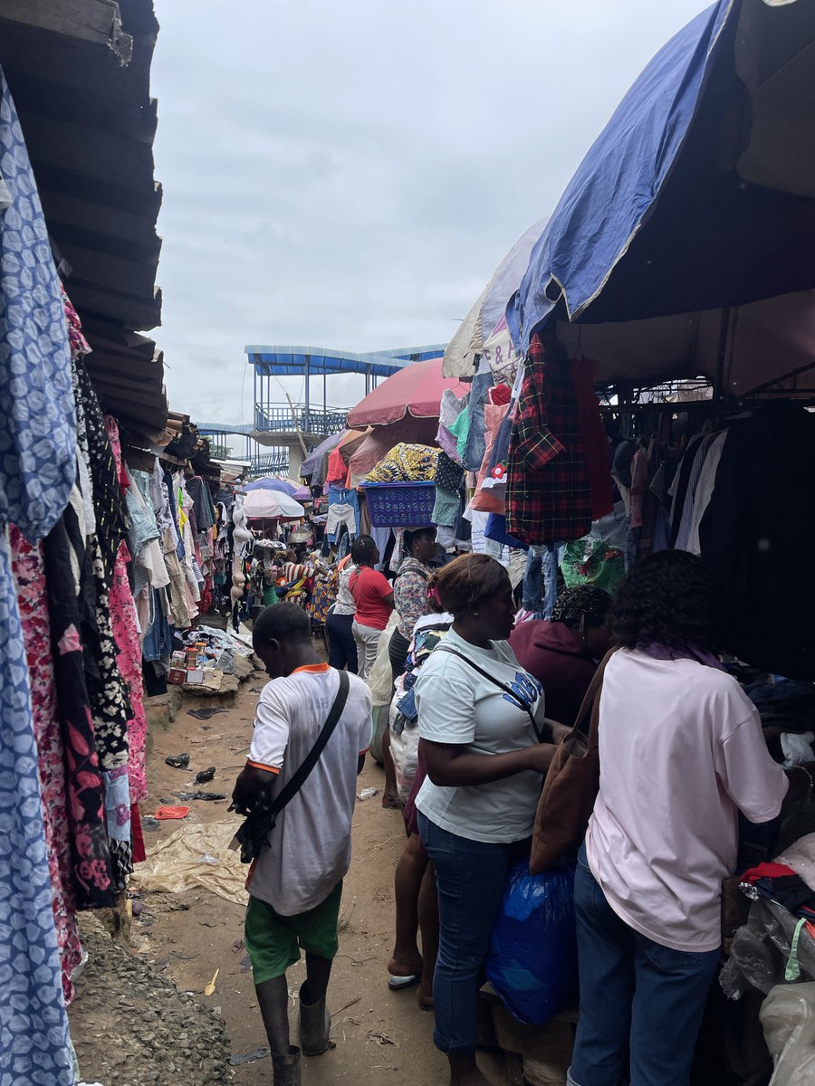 peace_igho's tweet photo. Na mumu dey go boutique. 🙂‍↔️ https://t.co/JCeufNIbey