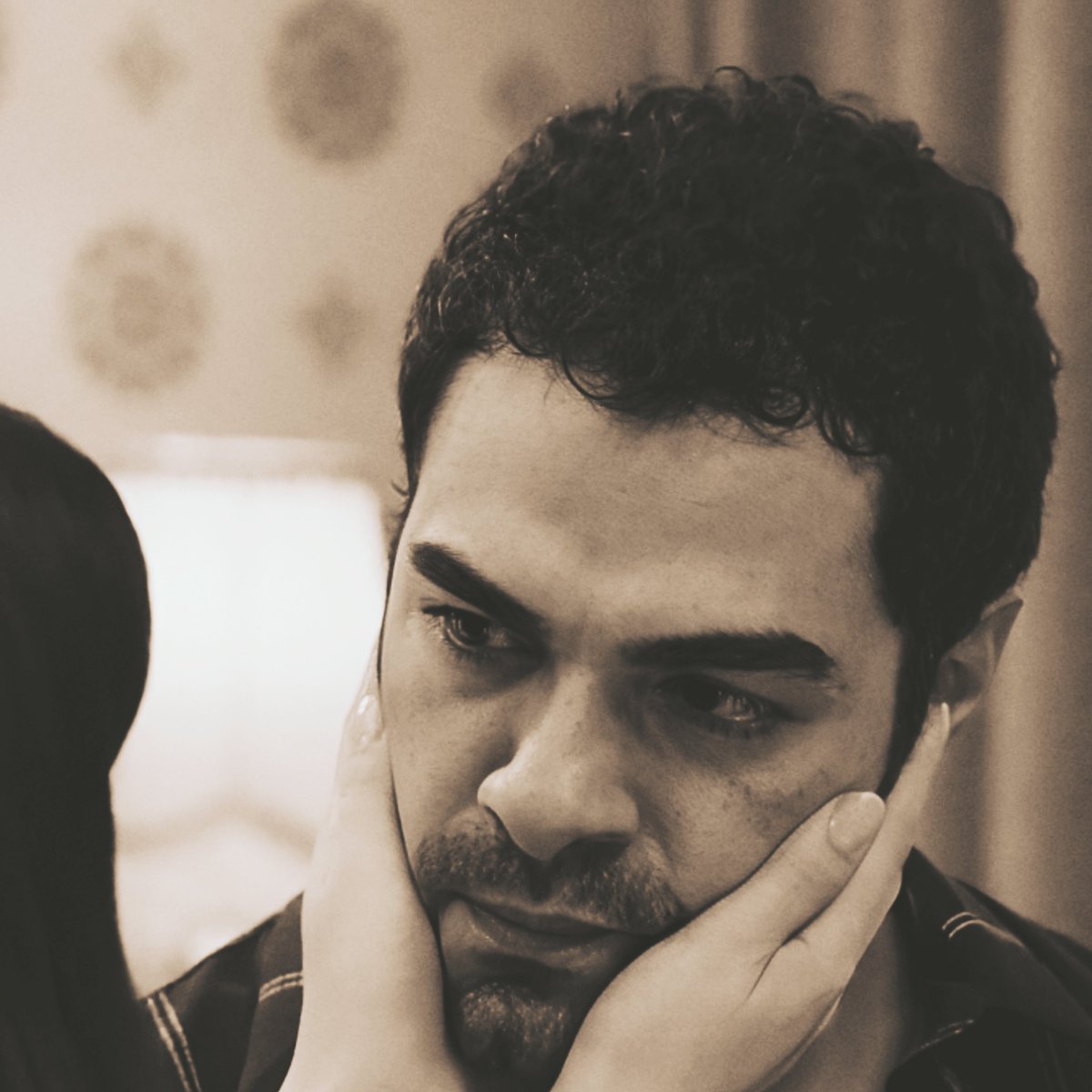 SunushkaA's tweet photo. Ah, Tufan🌪️... Aşkına inanıyorum... Gözyaşlarına inanıyorum... Ve o samimi pişmanlığına inanıyorum...
Ama bunların hiçbiri, Yıldız’ının o tertemiz kalbini🌟 acıdan ve hayal kırıklığından koruyamaz... Kendisine yakın iki insanın ihanetinden...💔
#GökberkYıldırım #TufYıl #Haysiyet https://t.co/mmXR2Reiby