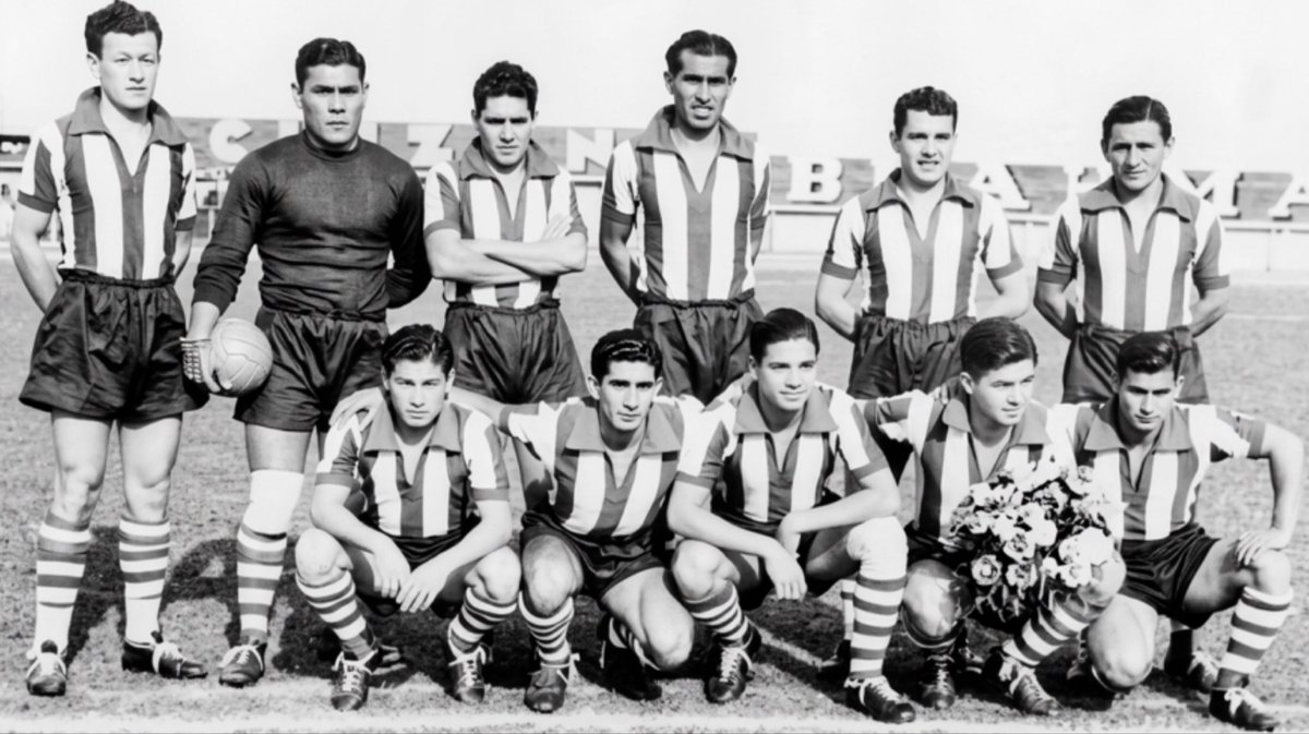eldoctorpelaez's tweet photo. PARAGUAY  EN MUNDIAL 1950.Llegaron a Colombia.Arriba izq/de: C Céspedez, Marcelino Vargas(Pereira), Castor Cantero (Pereira), V Leguizamon, A González, M Gavilán. Abajo izq/de: Enrique Avalos (Pereira), Atilio López (Boca Jrs Cali), D Jara, Cesar López Fretes(Pereira), L Unzain. https://t.co/5KakdybKpF
