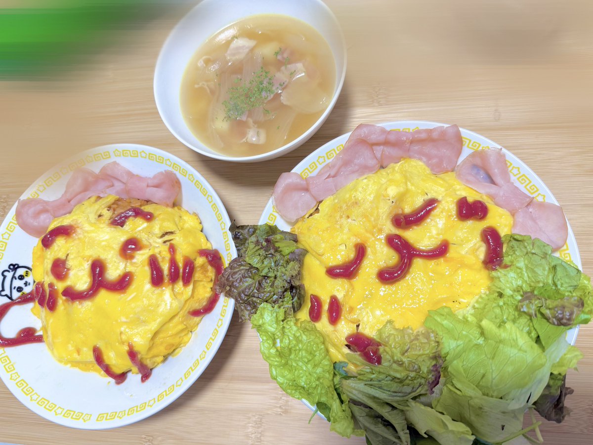3ci1b's tweet photo. おうちでオムライスやお好み焼きを作る時はえもちゃんのお顔描くことが多いです🟡✏️

（ショキフェオムライス少し焦がしたのでモザイクでごまかしてます🤣） https://t.co/5SJSsx2uB8
