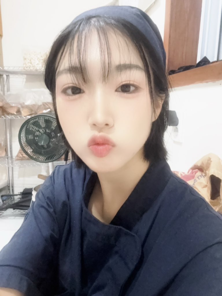meruzzan's tweet photo. 미용실 가서 머리 잘랐고
좃뺑이 친 후 퇴근 했슨ㅎㅎ https://t.co/DX8ls3hSDF