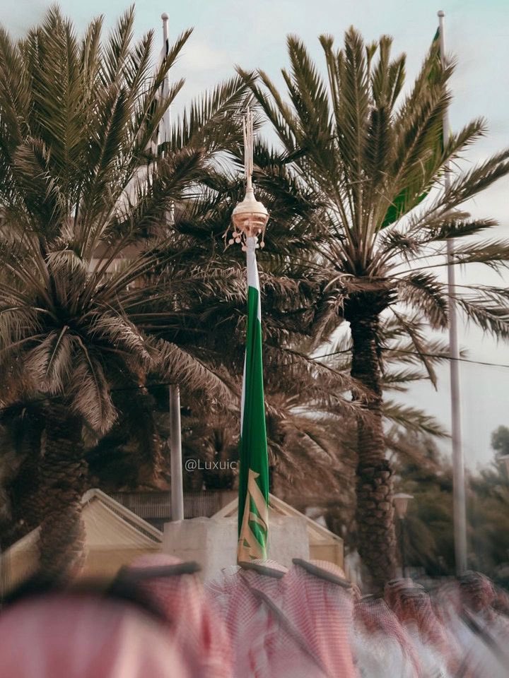 nawaf442's tweet photo. سلام يا بيرق يضم الشهاده ما ينتكس في يوم تنكيس الأعلام 🇸🇦 https://t.co/IuEDYNtajX