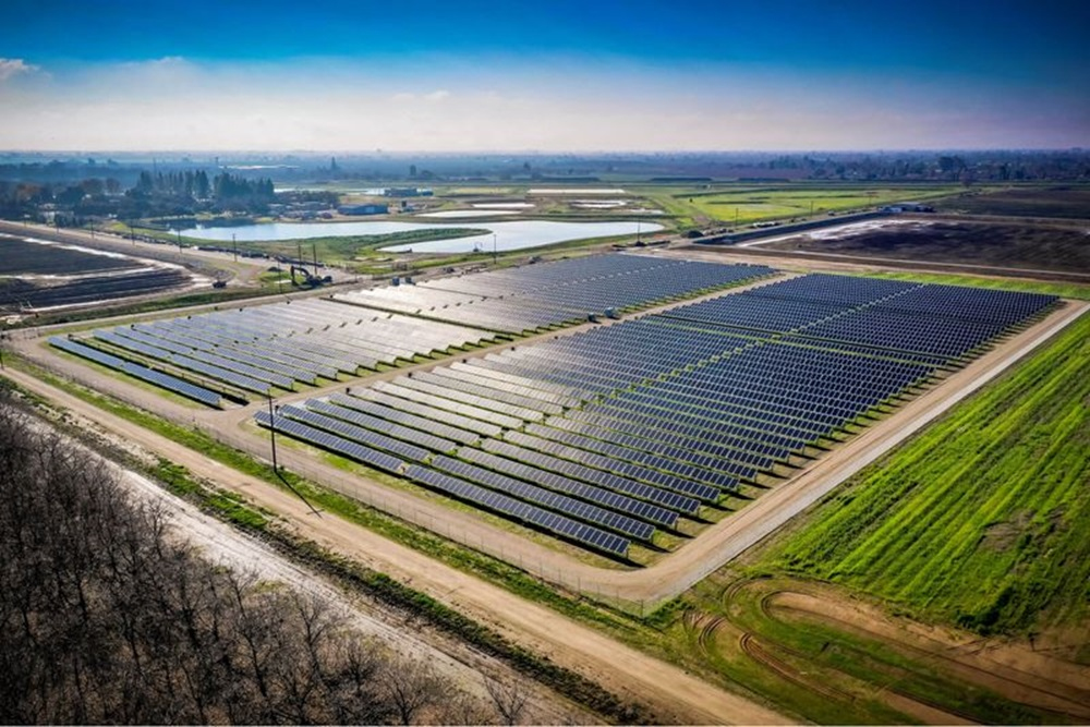 pvmagazineusa's tweet photo. No ITC? No problem. Solar’s value proposition was never about the subsidy https://t.co/701YnY3n3i #SolarEnergy #USEnergy #EnergyStorage https://t.co/vDOdIbP8VQ