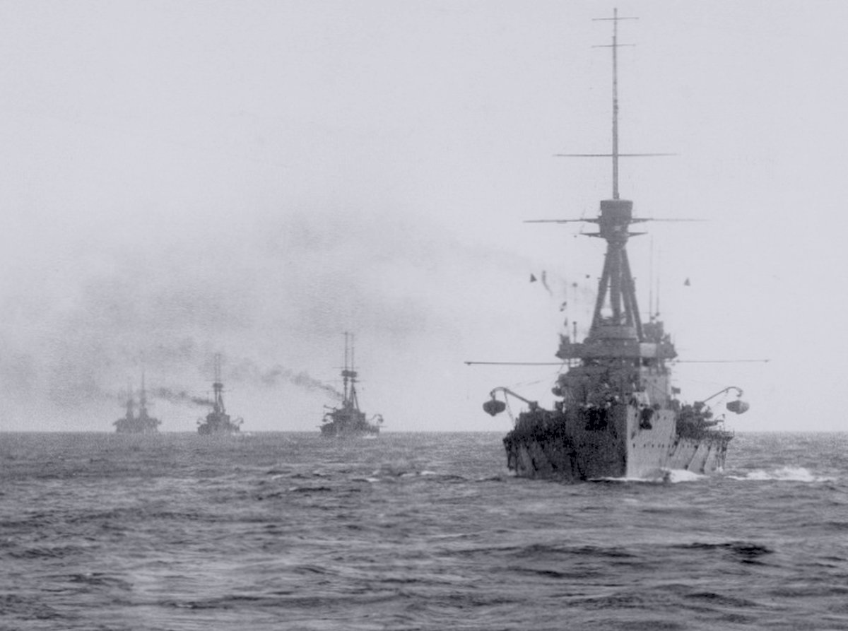 DramaWarship's tweet photo. Date: July 1909. Location: The English Channel off the Isle of Wight, UK. Event: Recently commissioned into the Royal Navy, battleship Superb is leading sister battleships Lord Nelson and Agamemnon amid exercises by the Home Fleet on the eve of the Cowes Week.🧜‍♀️ https://t.co/2bGSpeuuBL