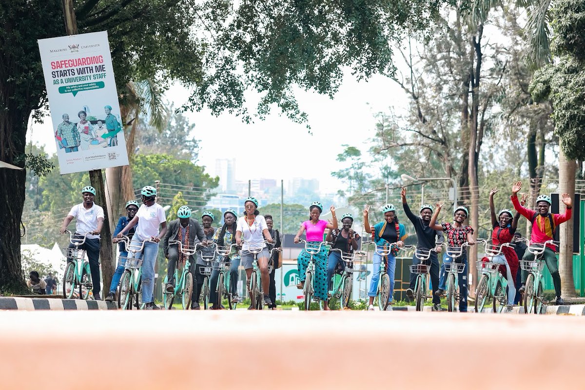 USEmbassyUganda's tweet photo. Proud to celebrate @USAlumniUganda's 2026 Alumni Homecoming!
From 🧱 Brick by Brick, building Community Resource Centers in 5 regions to 400+ participants at the USEA Games for Charity, to Mandela @WashFellowship alumni's 💧Clean Sip Campaign with a 1,000 water filters for Jinja & Busoga schools — @ECAatState alumni keep turning exchange experiences into real impact across Uganda. 🇺🇬🇺🇸