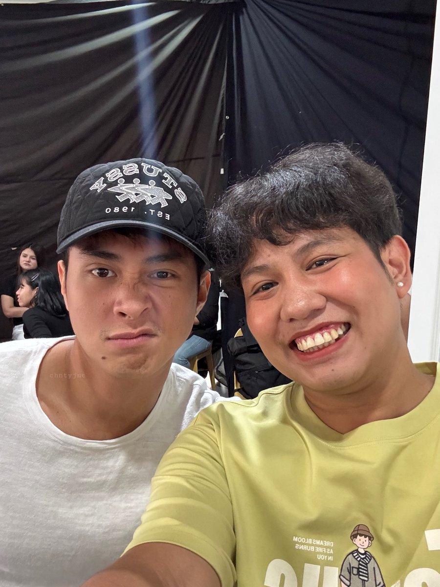 chntyjnc's tweet photo. 14TR : Day 1 with JM 😍 https://t.co/qxI8AIkLWa