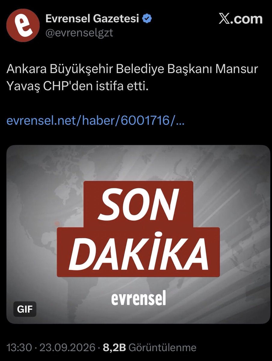 OnurEmreYGN's tweet photo. Türkiye sağı/milliyetçiliği, dünyadaki diğer örnekleri gibi, sadece eşitsizliğin, ayrımcılığın, emek düşmanlığının, ahlaksızlığın ideolojik yatağı değil, politik alanda da çıkar için tüm değerlerini yok etmenin, koltuk için dünü unutmanın temsilcisidir. 

Bir kez daha ortaya çıktı; sağcıların duruşu değil fiyatı vardır. 

Artık CHP’nin tamamı Türkiye sağının bir parçası olarak görülmeli.  Yeni Parti’nin ise CHP’den ne kadar farklı olduğu henüz ortaya çıkmadı ne yazık ki.

Sağa yaslanan düşer. Bunu siyasetin bir kuralı olarak zihinlere kazımalıyız.

Önümüzde ilk aşamada bir buçuk yıl var. Türkiye devrimci hareketinin/sosyalistlerin kendi birleşik programını, adayını, çözüm ve iktidar modelini siyasal alana taşıması gerekiyor.
Zaman az ama bu adımı atmak için yeterlidir.

Aksi durumda, kısa süre sonra kimse Erdoğan’ın başkan olup olamayacağını tartışmayacak. Onun yardımcılarının kimler olacağını tartıştıracaklar Türkiye’ye…