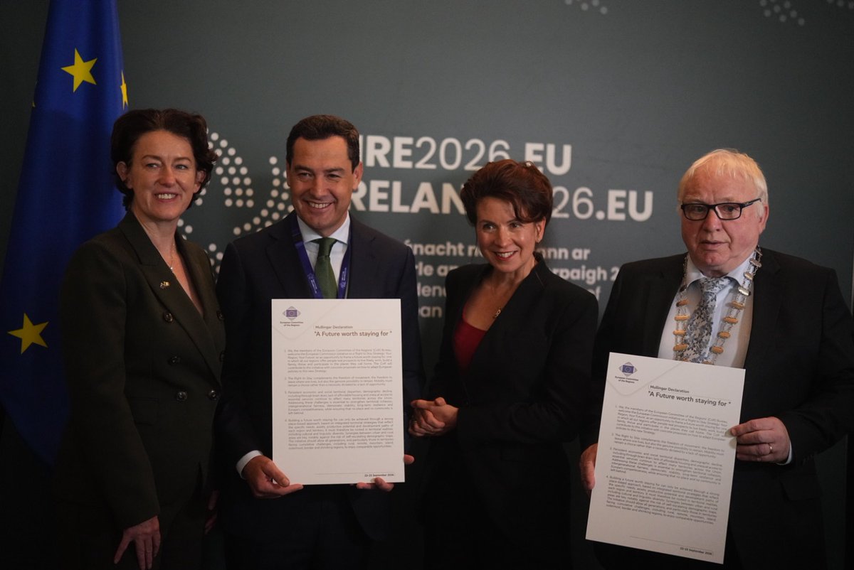 JuanMa_Moreno's tweet photo. 🇪🇺 La fuerza está en la unidad.

Aprobamos en Irlanda la Declaración de Mullingar. Las regiones y ciudades europeas trabajamos para seguir haciendo realidad avances en empleo, servicios públicos, vivienda accesible y bienestar.

Juntos avanzamos hacia un futuro mejor en Europa. https://t.co/buFZanjHFU